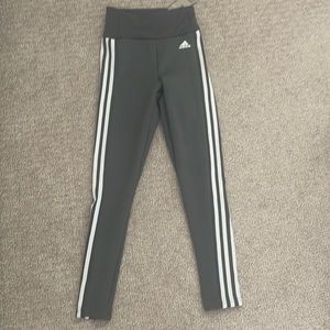 Adidas high rise 7/8 inch. XS